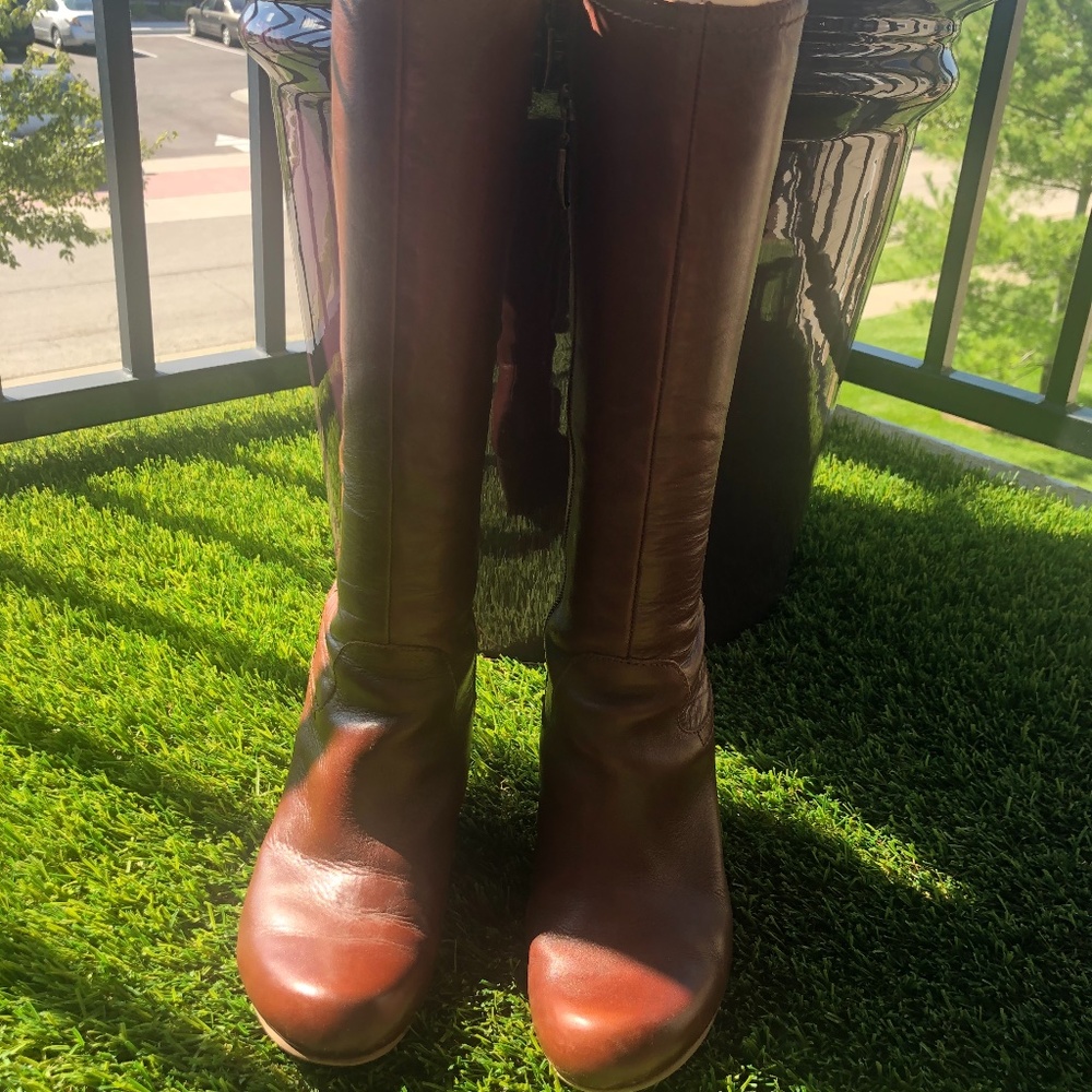 Guess leather tall boots, size 6M